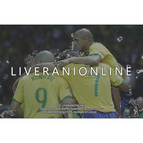 Berlino (ger) 13-06-2006 World Cup Germany 2006 brasile-croazia 1 : 0 nella foto kaka esulta con i compagni dopo il gol ph marco luzzani/ag aldo liverani s.a.s.