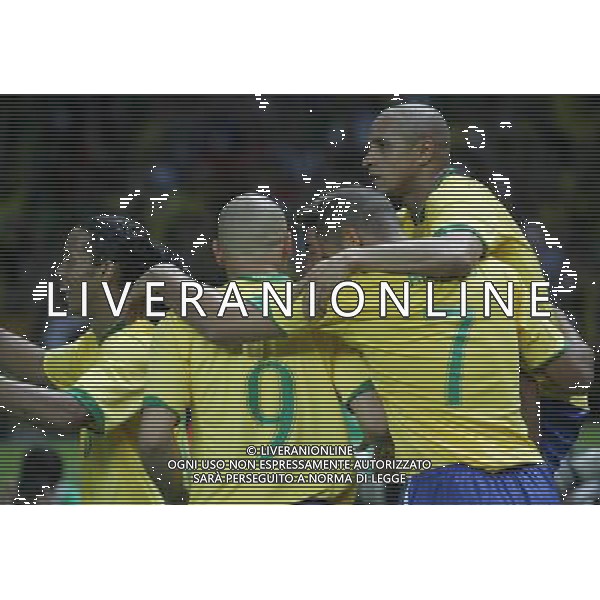 Berlino (ger) 13-06-2006 World Cup Germany 2006 brasile-croazia 1 : 0 nella foto kaka esulta con i compagni dopo il gol ph marco luzzani/ag aldo liverani s.a.s.