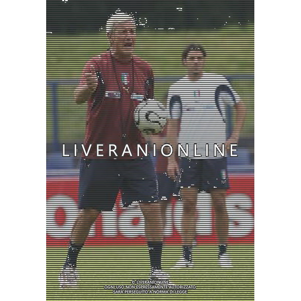 Duisburg 14 giugno 2006 Allenamento della nazionale italiana presso il centro sportivo MSV Duisburg nella foto: Lippi Marcello foto Andry / Ag. Aldo Liverani
