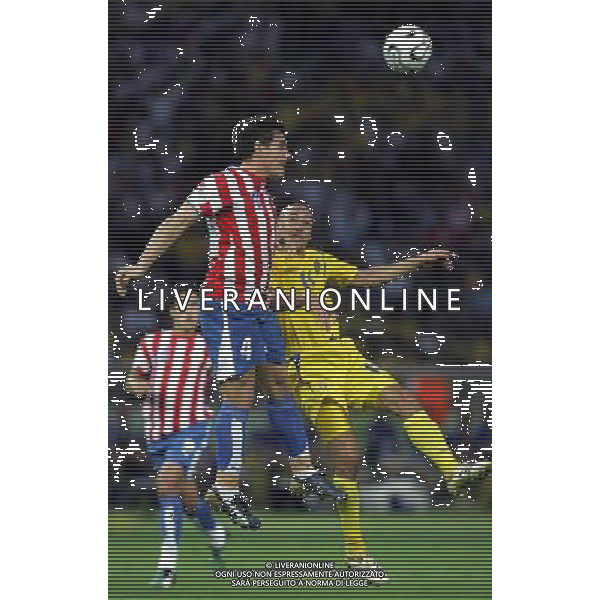 germania mondiali 2006 svezia-paraguay nella foto:larsson e gamarra ph luzzani/ag aldo liverani 