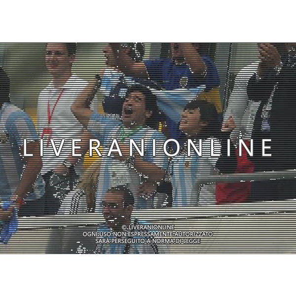 Argentina - Serbia Montenegro Mondiali Germania 16/06/06 nella foto l\'esultanza di diego armando MARADONA con la figlia ed ex moglie in tribuna dopo il gol del 2-0 di cambiasso copyright by firo sportphoto/Ag. Aldo Liverani Only Italy