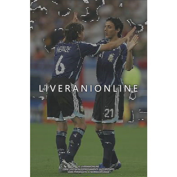 ARGENTINA-SERBIA MONTENEGRO GERMANIA 2006 16/06/2006 NELLA FOTO heinze e BURDISSO esultano per un gol dell\'argentina FOTO MARCO LUZZANI-AGENZIA ALDO LIVERANI