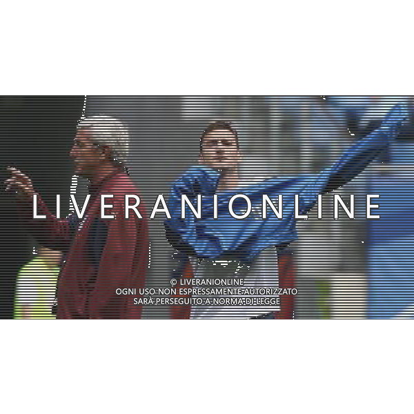 Hamburg 21 giugno 2006 Allenamento ufficiale della nazionale italiana presso il Fifa World Cup Stadium di Hamburg nella foto: Lippi Marcello e Totti Francesco foto Andry / Ag. Aldo Liverani