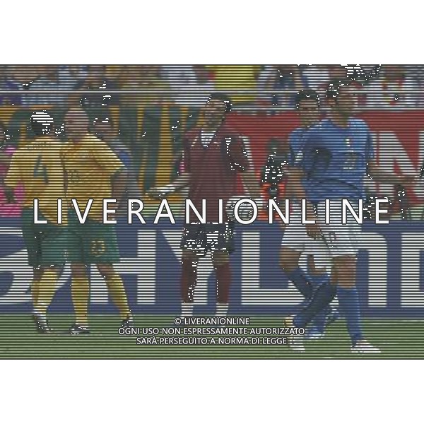 Italia - Australia mondiali Germania 26/06/2006 nella foto gialuigi buffon protesta per l\'espulsione di marco materazzi ph luzzani/ag. aldo liverani