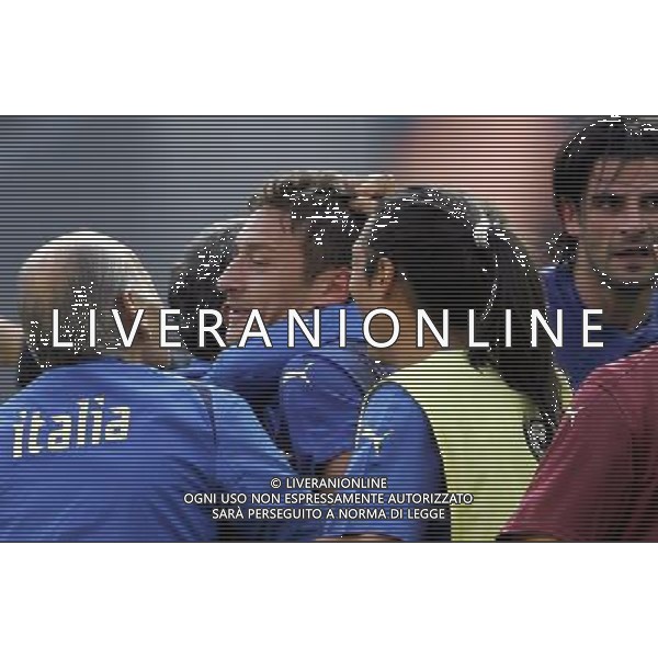 Italia - Australia mondiali Germania 26/06/2006 nella foto esultanza dopo il gol su rigore di francesco totti festeggiato dai compagni ph luzzani/ag. aldo liverani