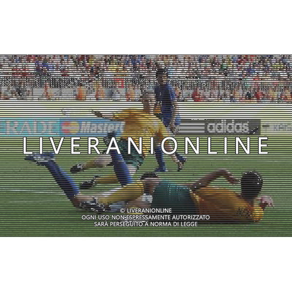 Italia - Australia mondiali Germania 26/06/2006 nella foto il fallo del rigore su fabio grosso ph luzzani/ag. aldo liverani