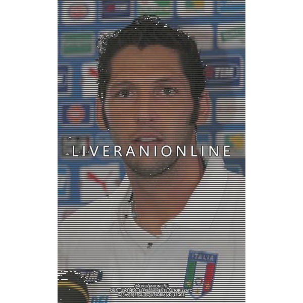 Duisburg 27 giugno 2006 Allenamento della nazionale italiana presso il centro sportivo Meiderich per la prima volta nel corso del Mondiale Germania 2006 aperto al pubblico nella foto: Materazzi Marco foto Andry / Ag. Aldo Liverani