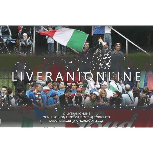 Duisburg 27 giugno 2006 Allenamento della nazionale italiana presso il centro sportivo Meiderich per la prima volta nel corso del Mondiale Germania 2006 aperto al pubblico nella foto: i tifosi foto Andry / Ag. Aldo Liverani