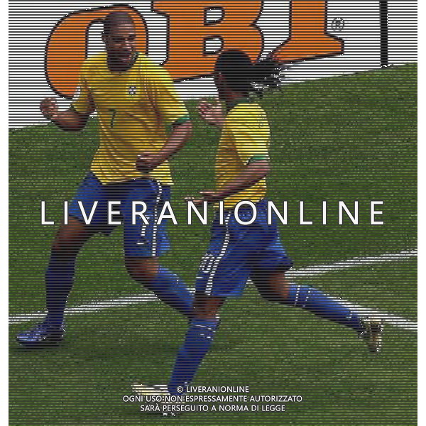 BRASILE-GHANA CAMPIONATO GERMANIA 2006 27/06/2006 NELLA FOTO ADRIANO-RONALDINHO FOTOIPS-AGENZIA ALDO LIVERANI