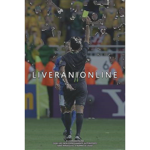Kaiserslautern (GER) 26-06-2006 World Cup Germany 2006 italia-australia 1:0 Mondiali Germania 2006 nella foto arbitro cantalejo ammonizione di zambrotta ph marco luzzani/ag aldo liverani s.a.s.