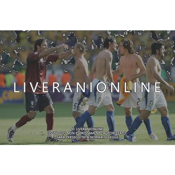 Kaiserslautern (GER) 26-06-2006 World Cup Germany 2006 italia-australia 1:0 Mondiali Germania 2006 nella foto abbraccio esultanza di gianluigi buffon e Fabio cannavaro a fine gara ph marco luzzani/ag aldo liverani s.a.s.