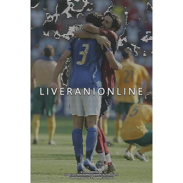 Kaiserslautern (GER) 26-06-2006 World Cup Germany 2006 italia-australia 1:0 Mondiali Germania 2006 nella foto abbraccio esultanza di gianluigi buffon e fabio grosso a fine gara ph marco luzzani/ag aldo liverani s.a.s.