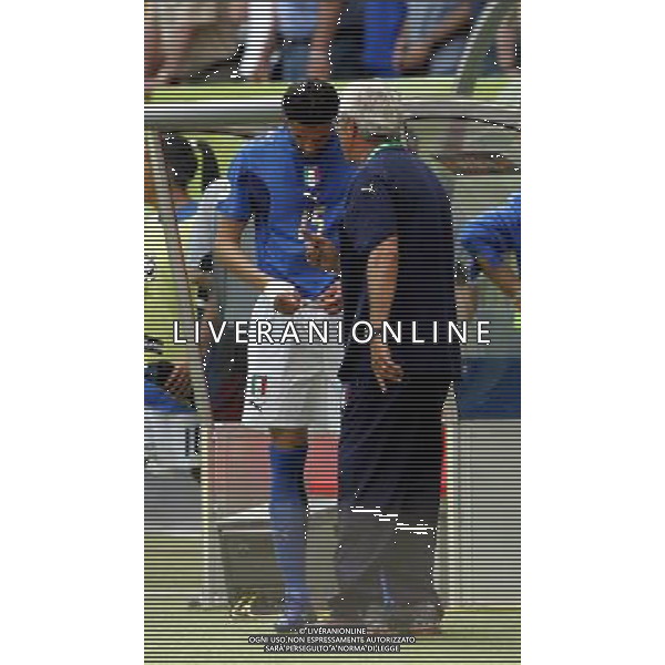 Kaiserslautern (GER) 26-06-2006 World Cup Germany 2006 italia-australia 1:0 Mondiali Germania 2006 nella foto marcello lippi con vincenzo iaquinta ph marco luzzani/ag aldo liverani s.a.s.