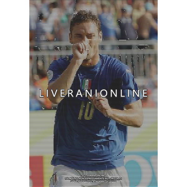 Kaiserslautern (GER) 26-06-2006 World Cup Germany 2006 italia-australia 1:0 Mondiali Germania 2006 nella foto esultanza dopo il gol di francesco totti che imita il ciucciotto ph marco luzzani/ag aldo liverani s.a.s.