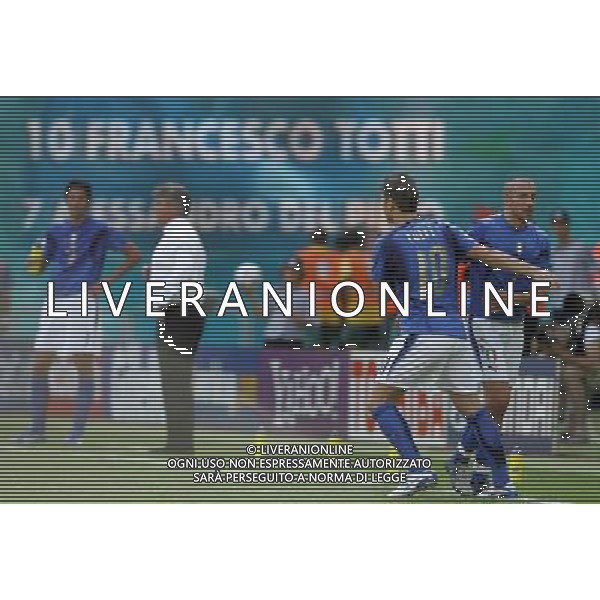Kaiserslautern (GER) 26-06-2006 World Cup Germany 2006 italia-australia 1:0 Mondiali Germania 2006 nella foto francesco totti entra in campo in sostituzione di del piero ph marco luzzani/ag aldo liverani s.a.s.