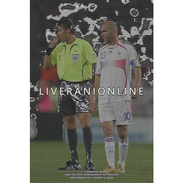 Hannover (GER) 27/06/2006 World Cup Germany 2006 Spagna-Francia nella foto zidane e rosetti Ph marco luzzani/ag aldo liverani s.a.s.