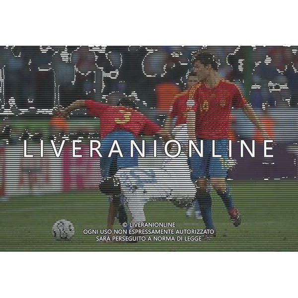 Hannover (GER) 27/06/2006 World Cup Germany 2006 Spagna-Francia nella foto henry xabi alonso e perna Ph marco luzzani/ag aldo liverani s.a.s.
