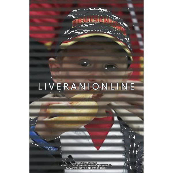 Hannover (GER) 27/06/2006 World Cup Germany 2006 Spagna-Francia nella foto tifo Spagna Ph marco luzzani/ag aldo liverani s.a.s.