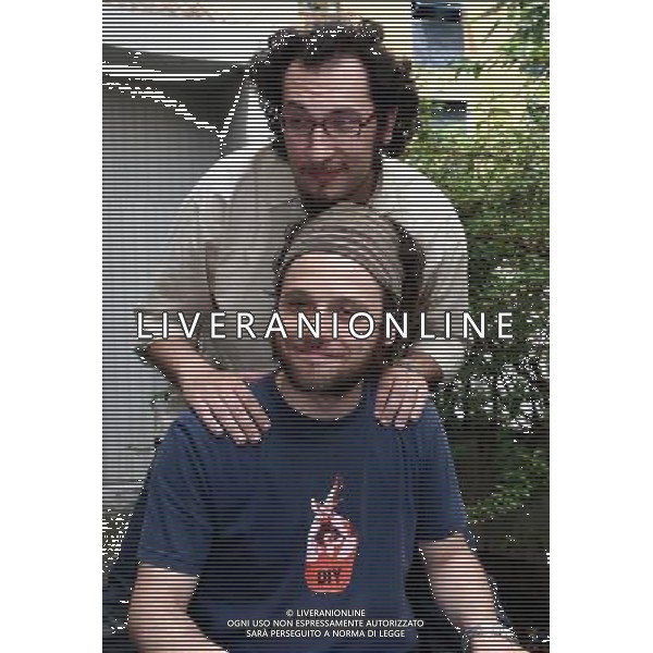 MILANO 29 GIUGNO 2006 PRESENTAZIONE DELLA STAGIONE 2006/2007 DEL TEATRO CIAK NELLA FOTO: I PALI E DISPARI PH FRANKY/AG ALDO LIVERANI