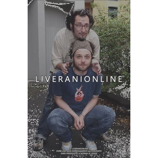 MILANO 29 GIUGNO 2006 PRESENTAZIONE DELLA STAGIONE 2006/2007 DEL TEATRO CIAK NELLA FOTO: I PALI E DISPARI PH FRANKY/AG ALDO LIVERANI