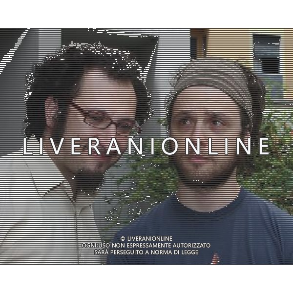 MILANO 29 GIUGNO 2006 PRESENTAZIONE DELLA STAGIONE 2006/2007 DEL TEATRO CIAK NELLA FOTO: I PALI E DISPARI PH FRANKY/AG ALDO LIVERANI