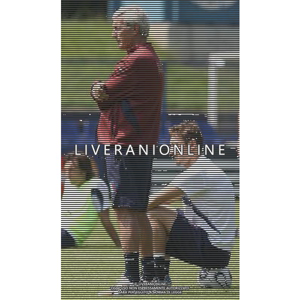 Duisburg 29 giugno 2006 Allenamento nazionale italiana presso il centro sportivo MSV Duisburg nella foto: Lippi Marcello e Totti Francesco foto Andry / Ag. Aldo Liverani