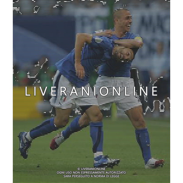 Italia - Ucraina Mondiali Germania 30/06/2006 nella foto esultanza dopo il gol di gianluca zambrotta con fabio cannavaro ph luzzani/ag. aldo liverani