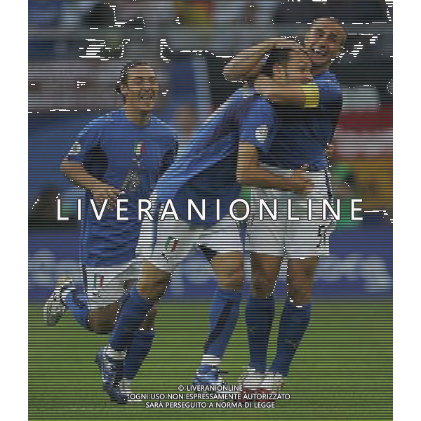 Italia - Ucraina Mondiali Germania 30/06/2006 nella foto esultanza dopo il gol di gianluca zambrotta con camoranesi e cannavaro ph luzzani/ag. aldo liverani