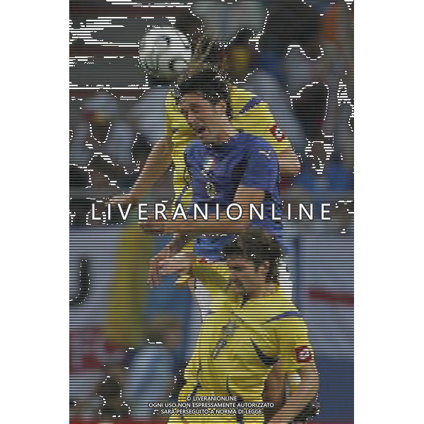 Italia - Ucraina Mondiali Germania 30/06/2006 nella foto luca toni e shelayev ph luzzani/ag. aldo liverani