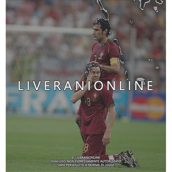 Inghilterra - portogallo Mondiali germania 01/07/2006 nella foto Maniche e Figo Luis pic by Marcello Pozzetti/ag. aldo liverani 