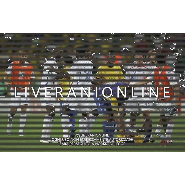 brasile - francia mondiali germania 01/ nella foto esultanza francia e delusione brasile ph luzzani/ag. aldo liverani