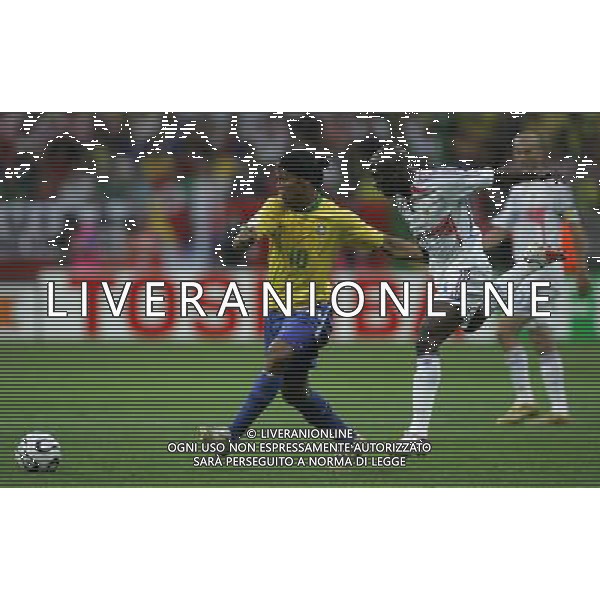 Francoforte 01-07-2006 World Cup Germany 2006 brasile-francia 0:1 nella foto ronaldinho e makelele ph marco luzzani/ag aldo liverani s.a.s.
