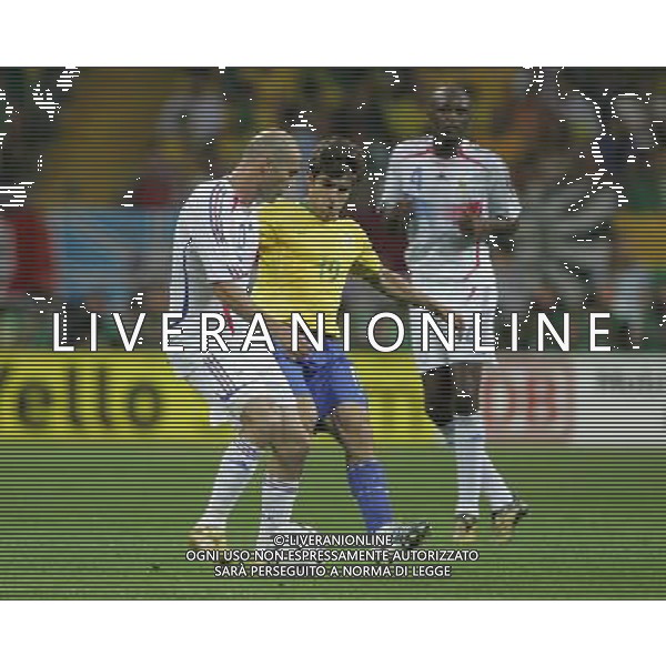Francoforte 01-07-2006 World Cup Germany 2006 brasile-francia 0:1 nella foto zidane, juninho e vieira ph marco luzzani/ag aldo liverani s.a.s.