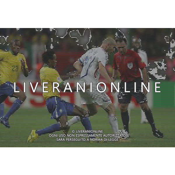 Francoforte 01-07-2006 World Cup Germany 2006 brasile-francia 0:1 nella foto zidane e ze roberto ph marco luzzani/ag aldo liverani s.a.s.