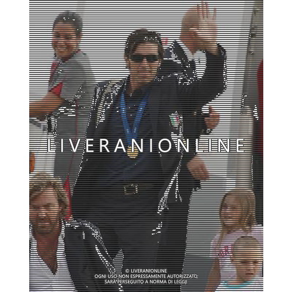 Arrivo dei giocatori Vincitori dei Campionati Mondiali Germania 2006 all\' aeroporto Militare di Pratica di Mare a Roma 10/07/2006 nella foto Gianluigi Buffon ph corradetti/ag. aldo liverani