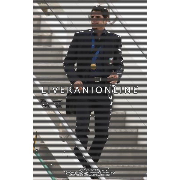 Arrivo dei giocatori Vincitori dei Campionati Mondiali Germania 2006 all\' aeroporto Militare di Pratica di Mare a Roma 10/07/2006 nella foto simone perrotta ph corradetti/ag. aldo liverani