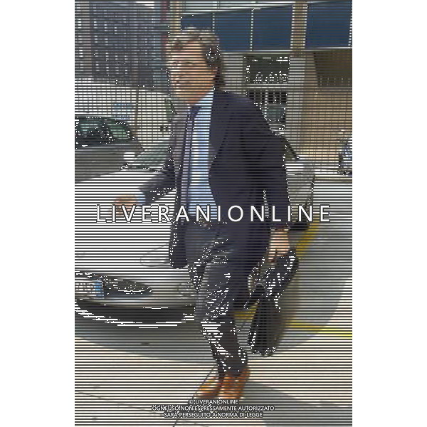 MILANO 26-7-06 VIA ROSELLINI CONSIGLIO E ASSEMBLEA GENERALE DI LEGA CALCIO NELLA FOTO: AVV. CANTAMESSA PH: CAPRA/LIVERANI