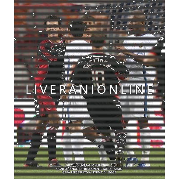 Ajax - Inter Torneo di Amsterdam 04/08/2006 nella foto la rissa tra adrian samuel e perez ph andry/ag. aldo liverani