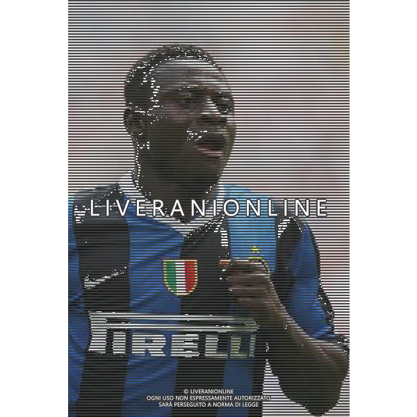 Inter - Porto Torneo di Amsterdam 05/08/2006 nella foto esultanza dopo il gol di obafemi martins ph andry/ag. aldo liverani