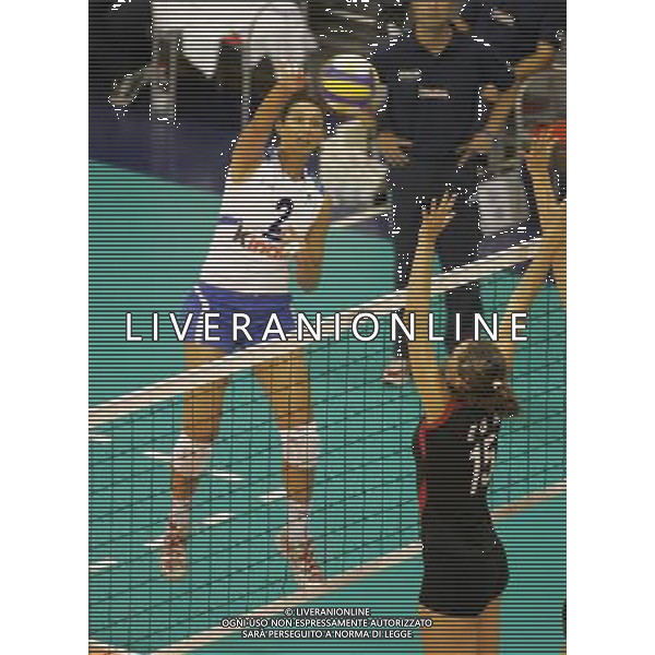 MILANO 8/8/2006 PALALIDO TRIANGOLARE DI VOLLEY FEMMINILE: ITALIA-TURCHIA NELLA FOTO SCHIACCATA FOTO ROMANO/AG ALDO LIVERANI