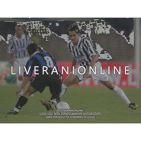 INTER - JUVENTUS - NAPOLI TROFEO MORETTI 11/08/2006 nella foto matteo paro con david pizarro ph andry/ag. Aldo Liverani