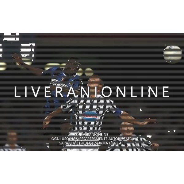 Napoli 11/08/2006 Inter - Juventus - Napoli 10¡ Trofeo Moretti Nella foto: Martins Obafemi contro Birindelli Alessandro.* Ph Gianni Nucci/Agenzia Aldo Liverani