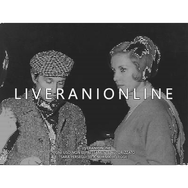 Le Gemelle Kessler - Ballerine nella foto Alice con Marcel Amont Ph archivio giovanni liverani/ag. aldo liverani