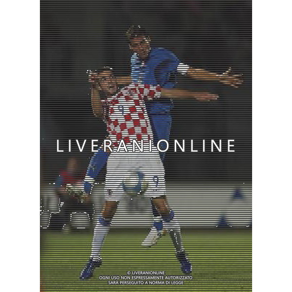 Grosseto (Gr) 15/08/2006 Amichevole Italia-Croazia Under 21 allo stadio Carlo Zecchini Nella foto: Potenza Alessandro contro Busic.* Ph Gianni Nucci/Agenzia Aldo Liverani