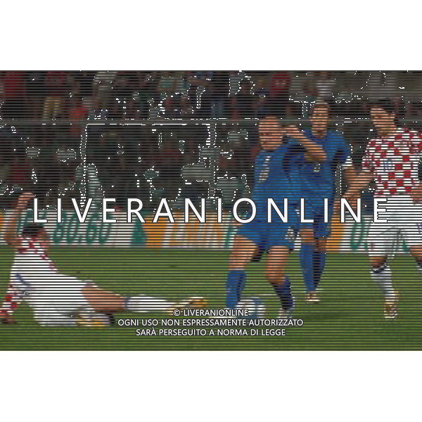 ITALIA - CROAZIA AMICHEVOLE A LIVORNO 16/08/2006 NELLA FOTO: TOMMASO ROCCHI FOTO BIZZI/AG. ALDO LIVERANI