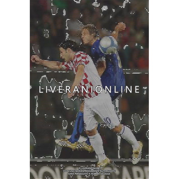 ITALIA - CROAZIA AMICHEVOLE A LIVORNO 16/08/2006 NELLA FOTO: MASSIMO AMBROSINI CON KOVAC FOTO GIANNI NUCCI/AG. ALDO LIVERANI