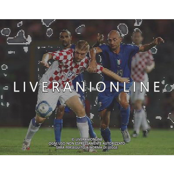 Livorno (Li) 16/08/2006 Amichevole Italia-Croazia allo stadio Armando Picchi Nella foto: Falcone Giulio contro Klasnic.* Ph Gianni Nucci/Agenzia Aldo Liverani