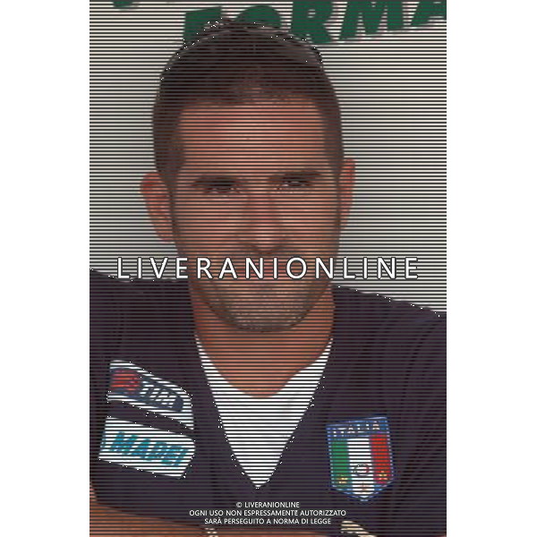 LIVORNO,16 AGOSTO 2006 CALCIO ITALIA-CROAZIA NELLA FOTO:LUCARELLI CRISTIANO FOTO BIZZI/A.LIVERANI