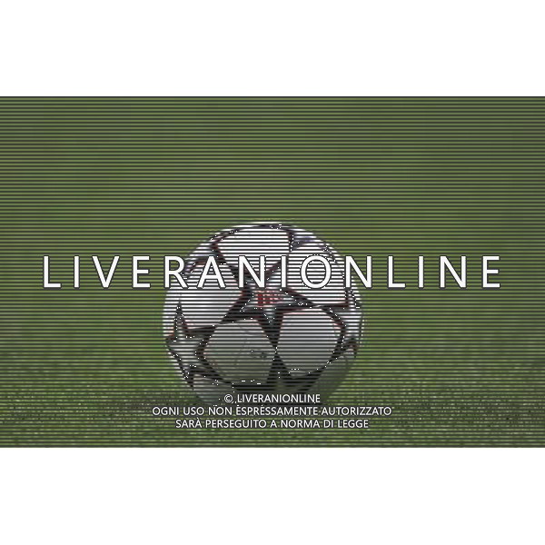 Monaco Montecarlo 25/08/2006 Supercoppa Europea 2006 barcellona-siviglia 0:3 nella foto pallone ph marco luzzani/ag aldo liverani s.a.s.