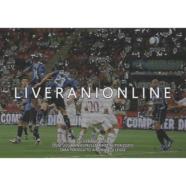 Inter - Roma Supercoppa Italiana 26/08/2006 nella foto il gol di patrick vieira ph luzzani/ag. aldo liverani